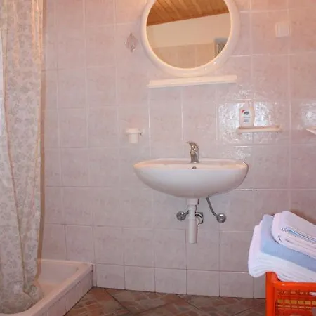 Apartman Dino Pag Town
