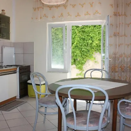 Apartman Dino