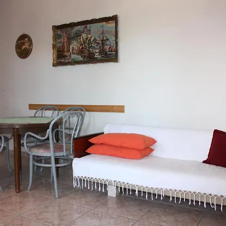 Dino Apartment Pag Town